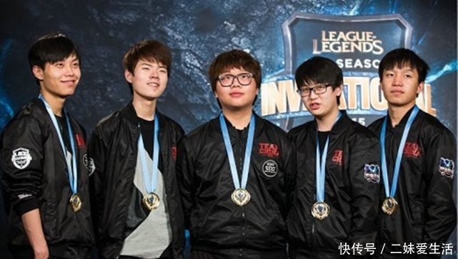 了浓厚的兴 了浓厚的兴