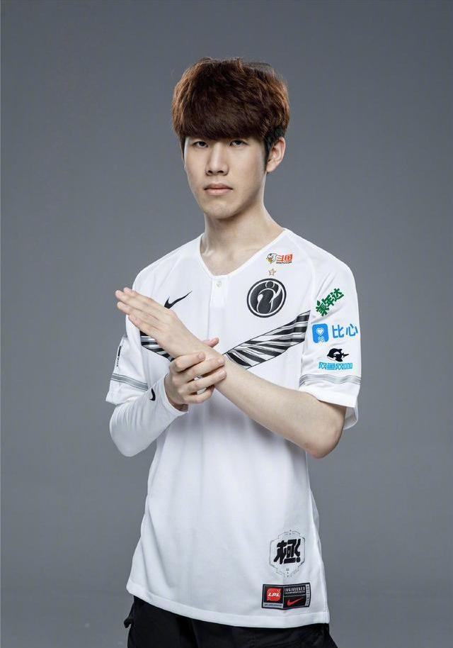 的紧逼和快 的紧逼和快