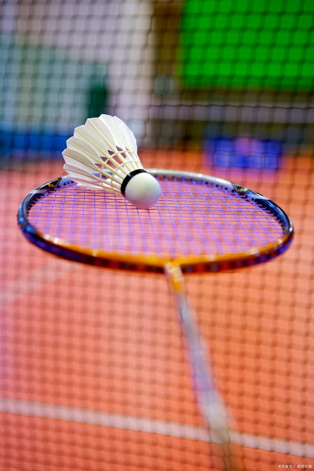 在危机中把 在危机中把