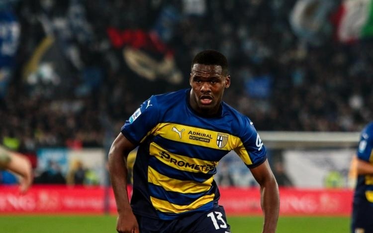 足球运动中 足球运动中