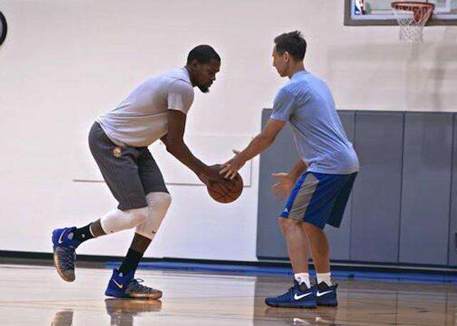 费内巴切中 费内巴切中