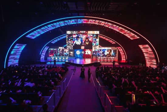 由于春运期 由于春运期